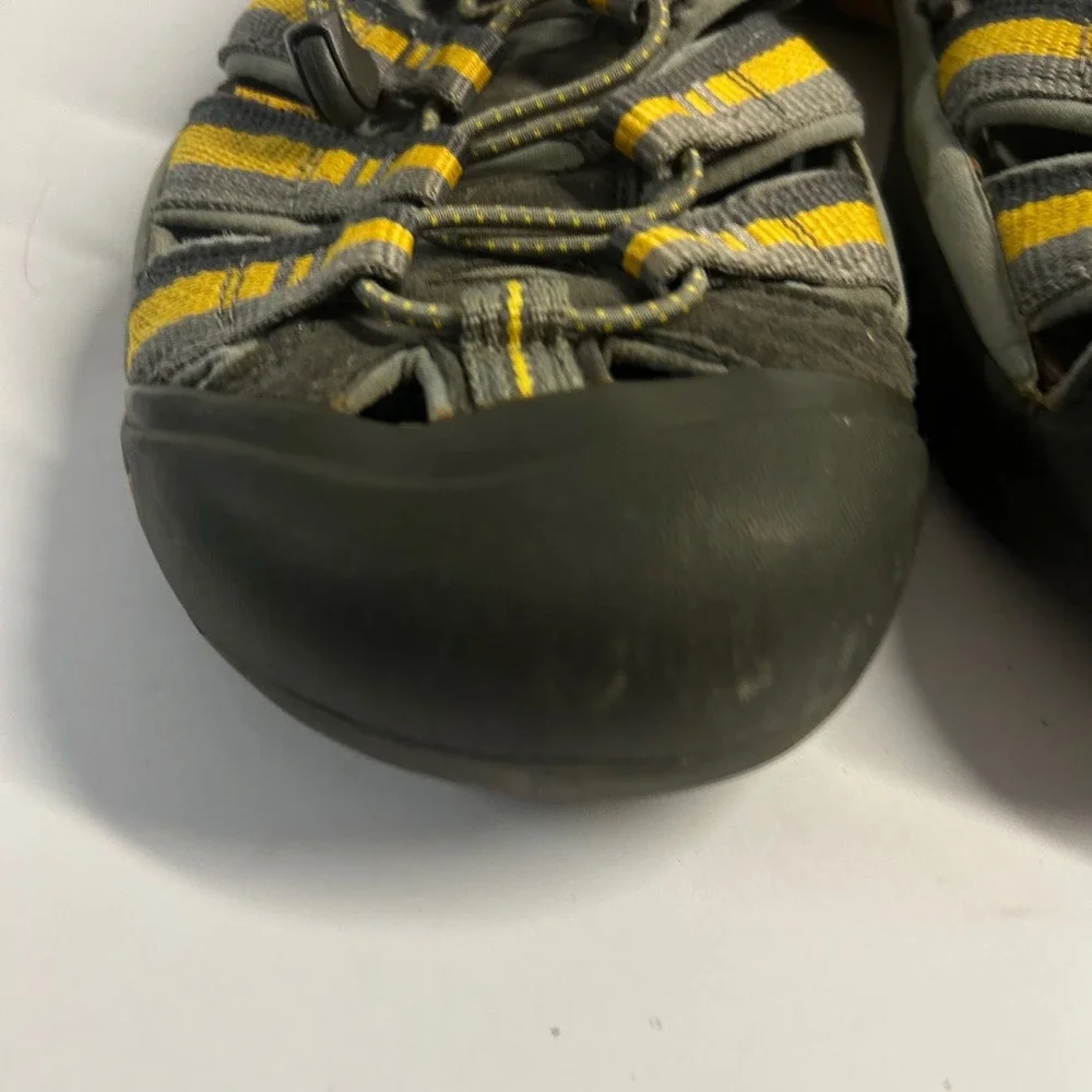 Keen Newport H2 Sandals Grey Yellow Mens 11 Hiking Water Shoes 1001924 Outdoor